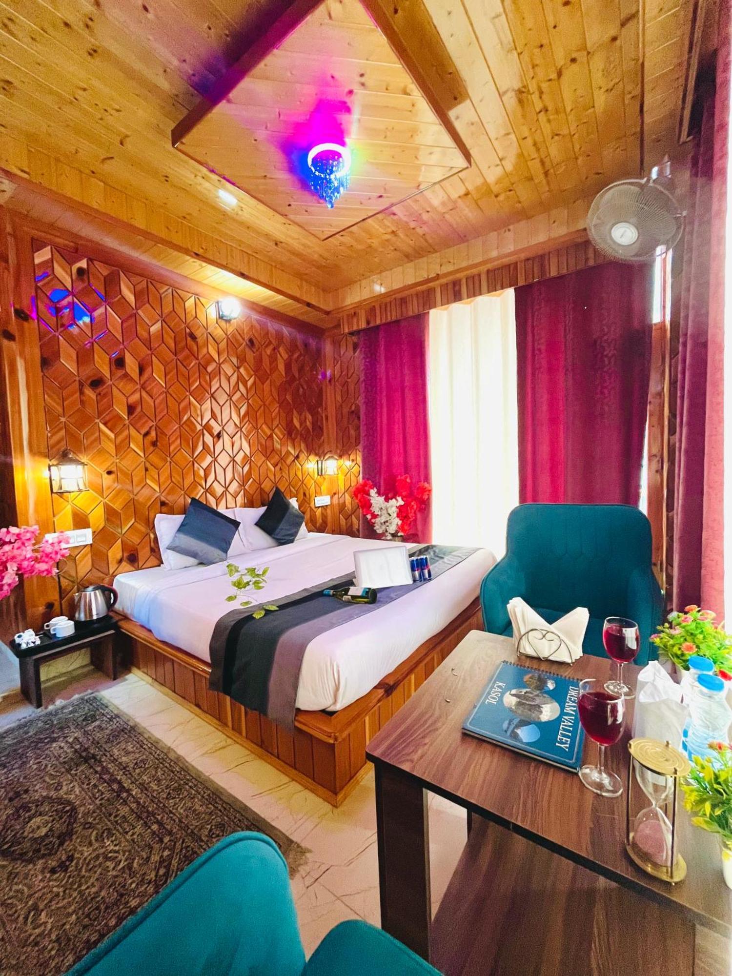 Hotel Dream Valley Kasol #Near Mall Road #River View #Parking #Gaming Zone #Open Terrace #Restaurant Exteriér fotografie